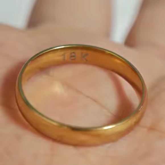 18K Gold Wedding Band Ring Stainless Steel - Picture 2 of 12